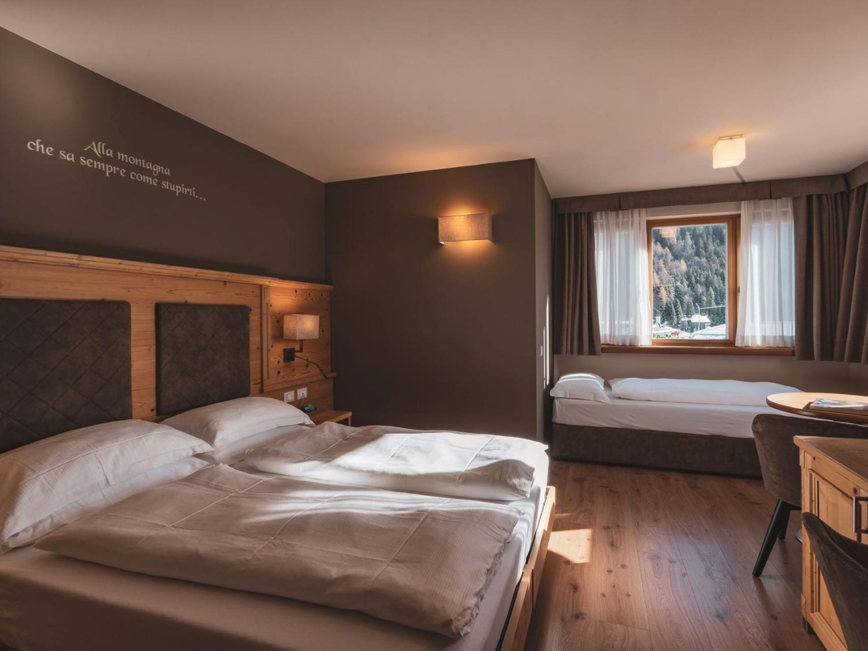 Crozzon Hotel